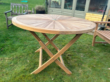 Load image into Gallery viewer, 1.2m Sunburst folding table