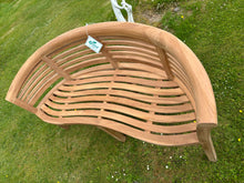 Load image into Gallery viewer, Oxford Peanut Bench