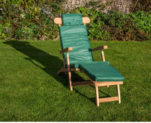 Load image into Gallery viewer, Cheshire Steamer chair